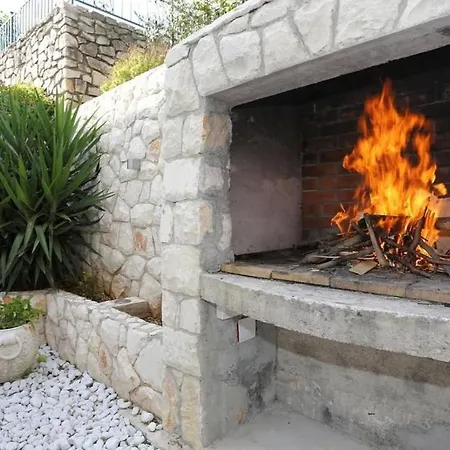 Frano Apartment Seget Vranjica
